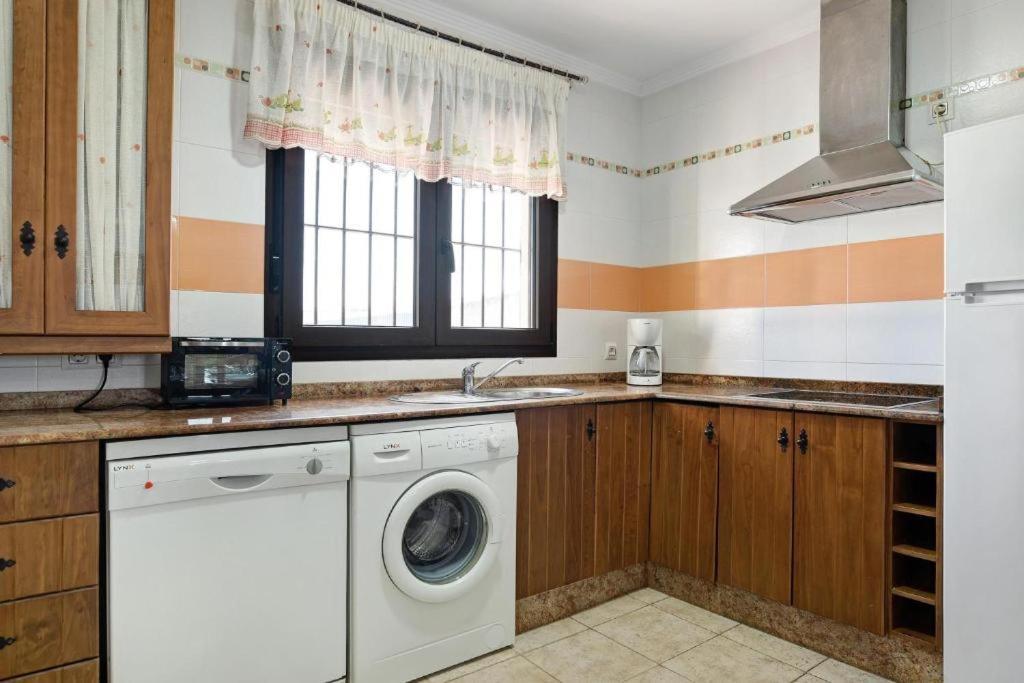 Villa Fornell - Piscina Compartida Conil De La Frontera Bagian luar foto